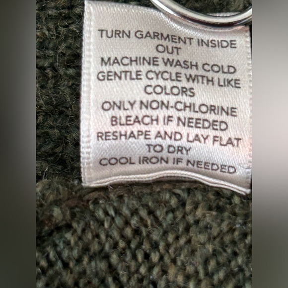 Amazing Hunter Green Cardigan - Picture 6 of 6